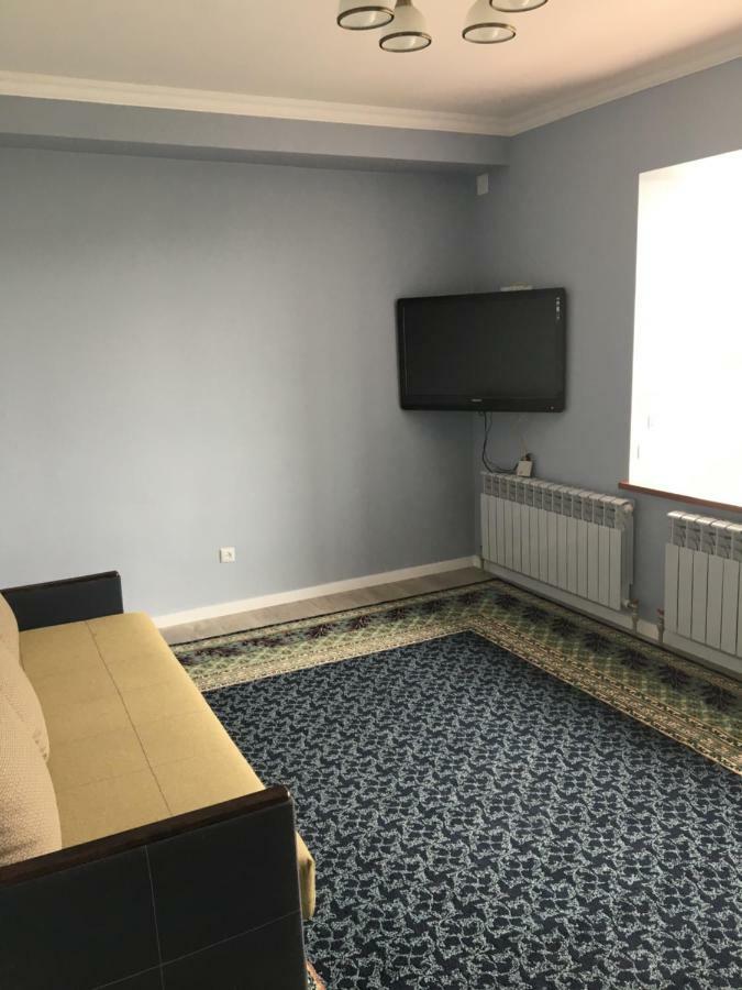 Hostel - Guest House Meyman Almaty Bagian luar foto