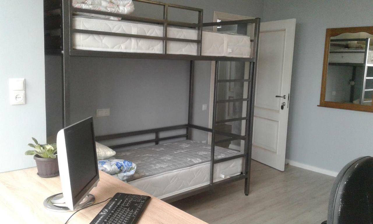 Hostel - Guest House Meyman Almaty Bagian luar foto